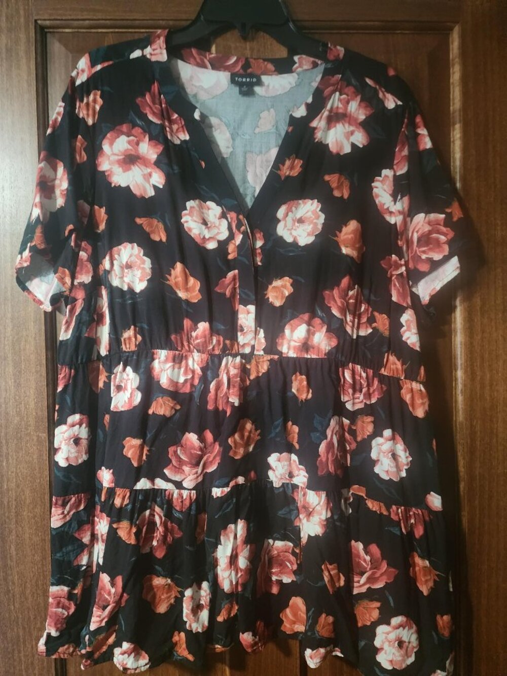 Torrid Floral Babydoll Blouse V-Neck Tiered Ruffle Top Black Red Rose